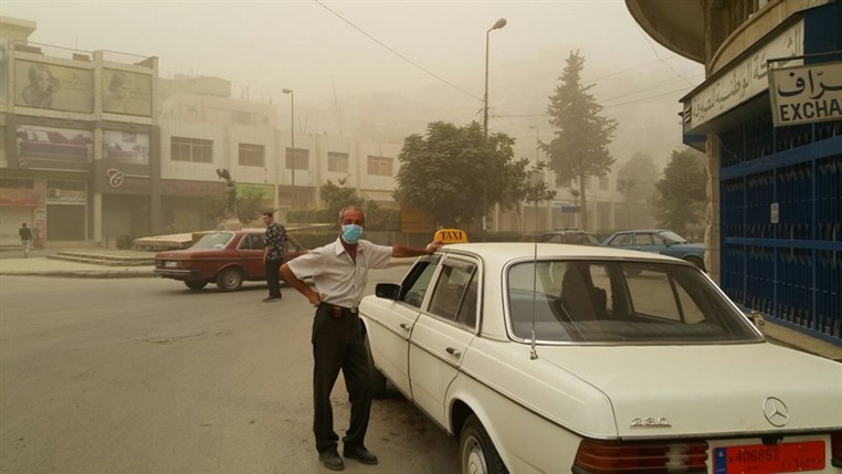 Sandstorm engulfs Lebanon